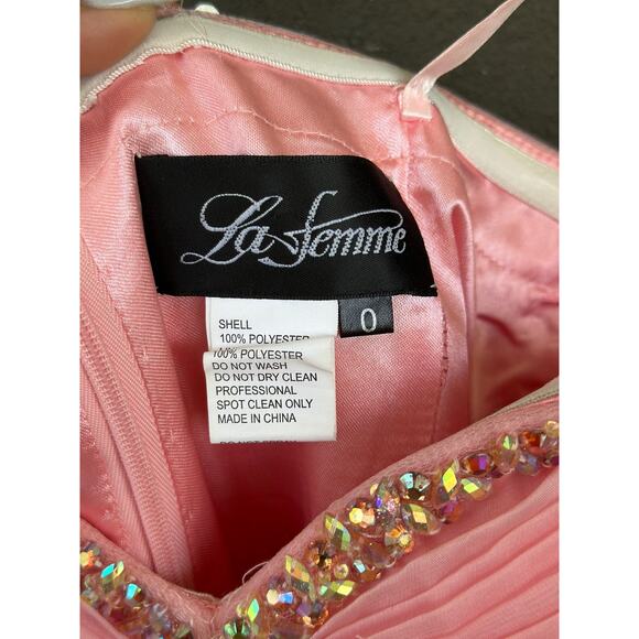 La Femme Long Pink Prom Dress with Gem Bordered Neckline and Beads Size 0 - Picture 6 of 8
